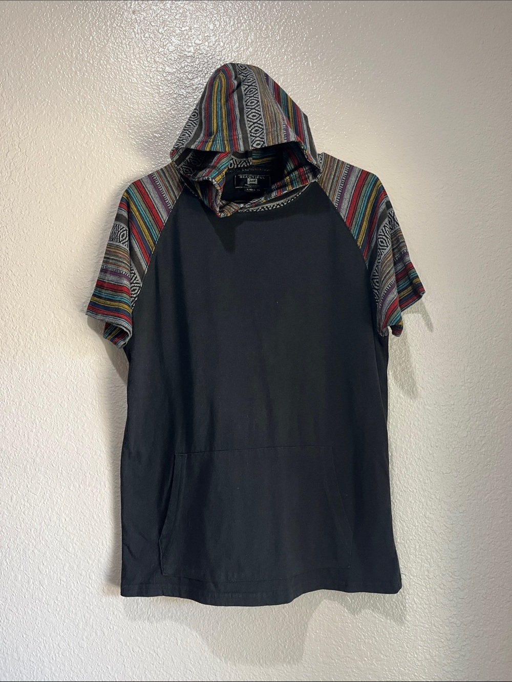 Beautiful Giant Black Short-Sleeve Hoodie Multicolor Striped Hood Sleeves Sz M
